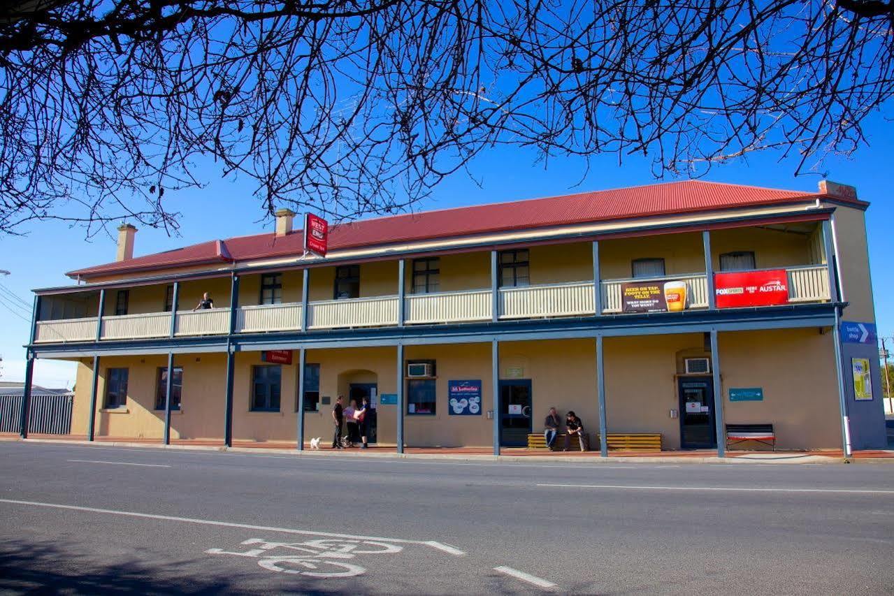 Crown Inn Hotel Kingston Se Esterno foto